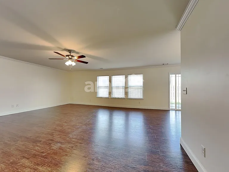126 Roseberry Cir — Photo 10