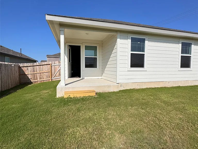 204 Steele Hbr — Photo 35