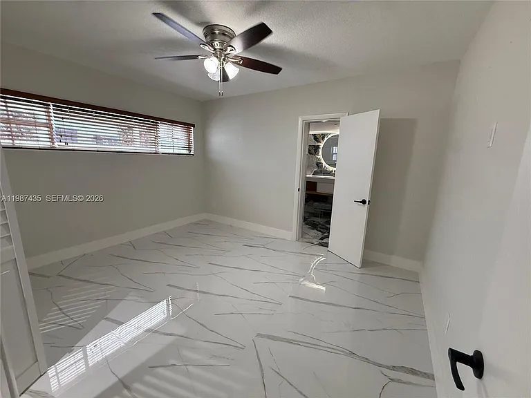 11602 NW 58th Ave — Photo 15