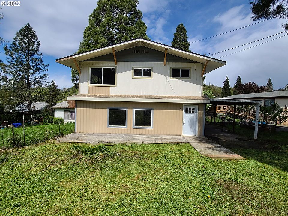 520 Mont St, Canyonville, OR 97417 Zillow