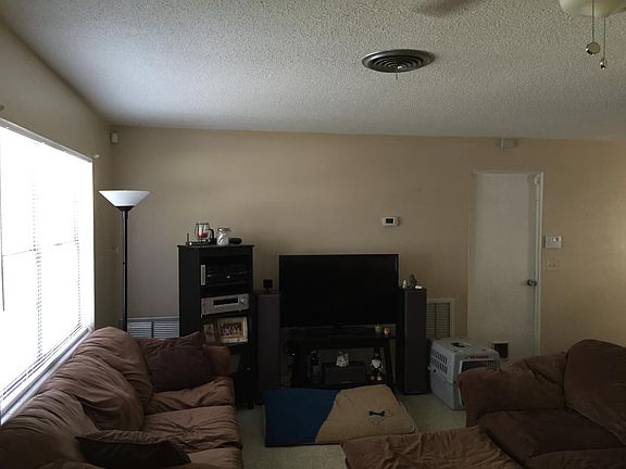 4th image of 1732 Bentley St