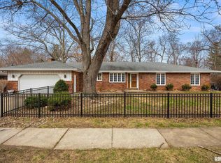 85 Hickory Ridge Ct, Morton, IL 61550