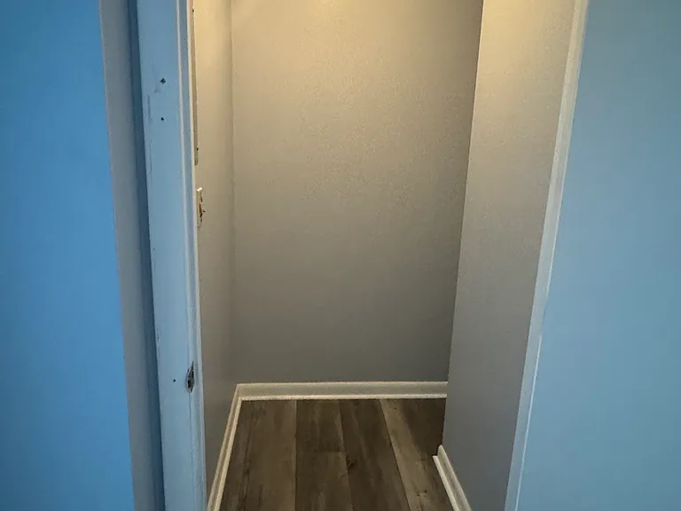 Large Storage Closet (Middle Unit)