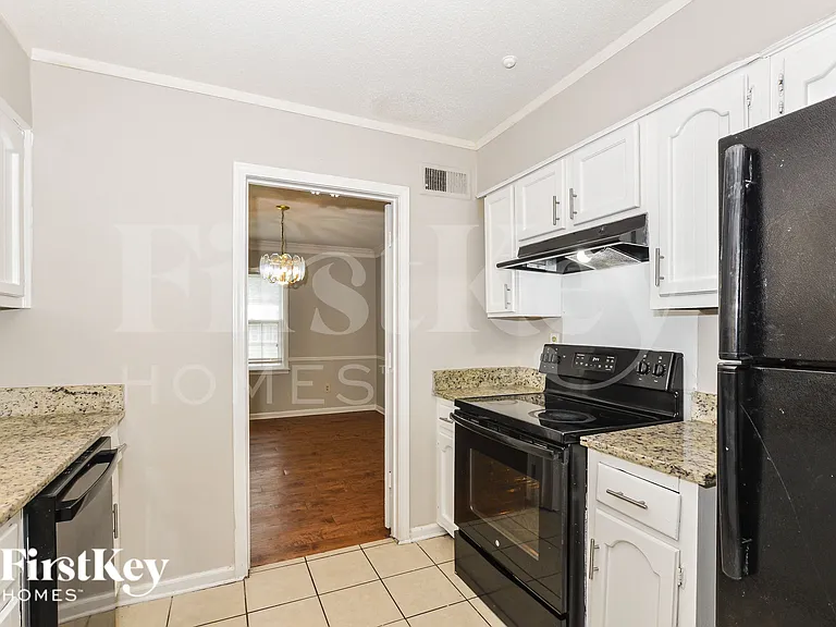 5819 Fox Lair Ave — Photo 11