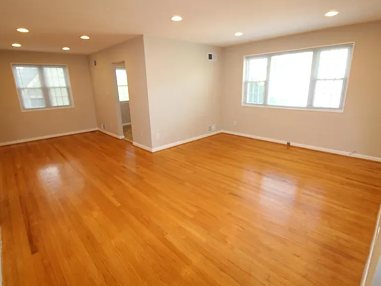826 20th St S #2 — Photo 3