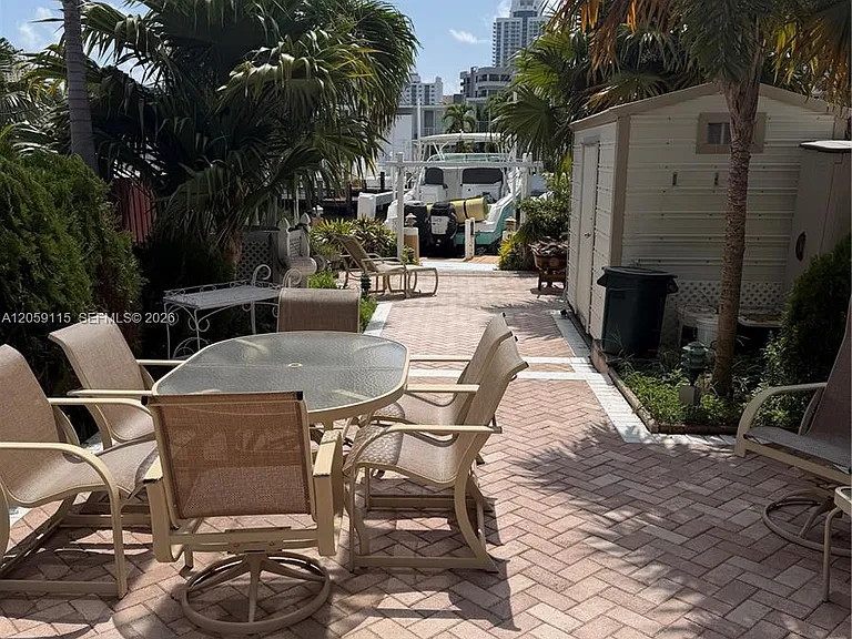 612 NE 25th Ave #51 — Photo 8