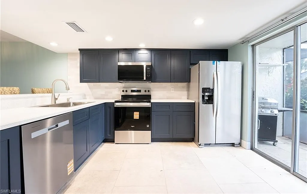2 bed, 2.0 bath, 1246 sqft, $1,850 — Photo 3