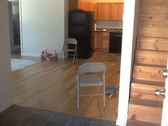 3rd image of 604 S Logan Ave #B