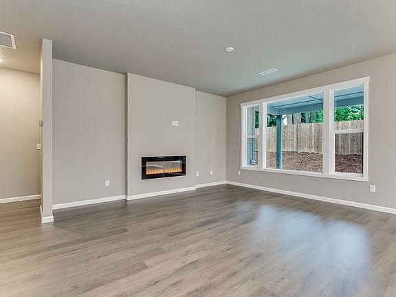 5th image of 818 NW 25th St #P5kyro