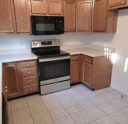 4th image of 1540 Lienemann Dr #21