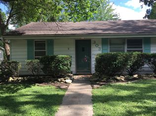 303 NE 1st St, Lees Summit, MO 64063