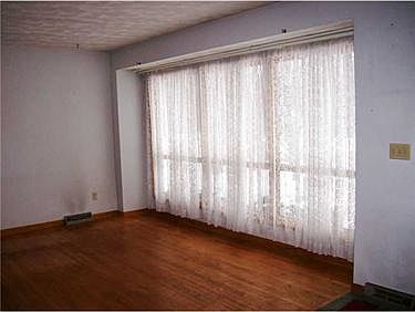 5th image of 2730 Arcadia Ave