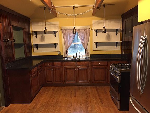 1st Fl Laundry off kitchen