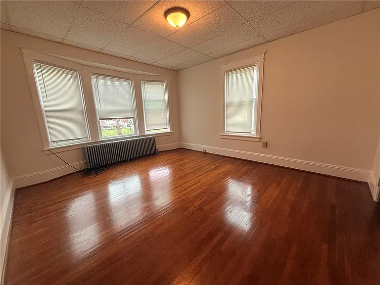 943 Center St #2 — Photo 11