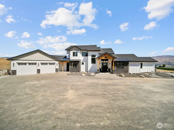 2002 North Road, Wenatchee, WA 98801