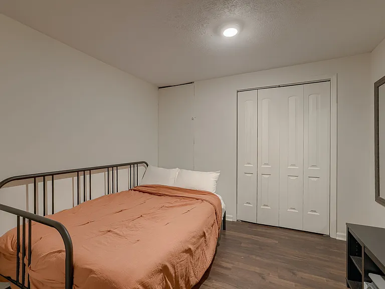 3322 S 78th St — Photo 19