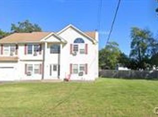 141 N 28 Street N, Wheatley Heights, NY