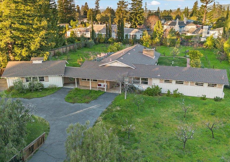 1st image of 393 Covington Rd