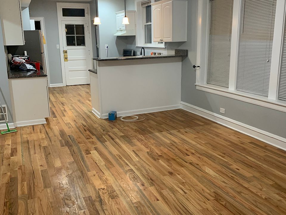 DINING ROOM FACING THE KITCHEN