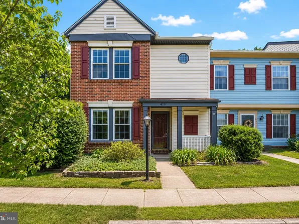 410 Wind Ridge Dr, Stafford, VA 22554