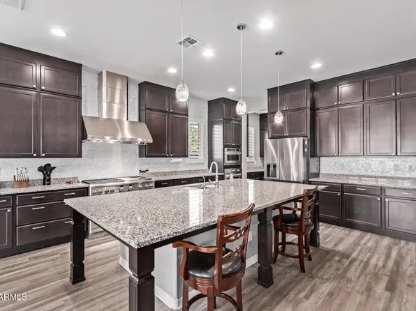 1076 E KENSINGTON Road, Gilbert, AZ 85297