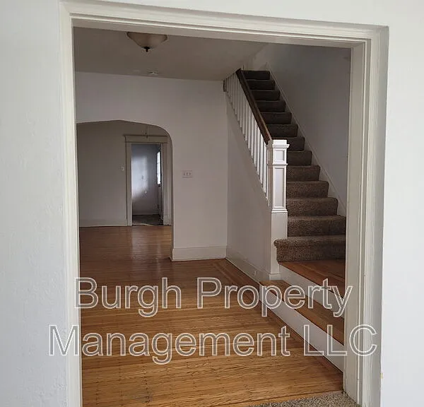 441 Locust St — Photo 2