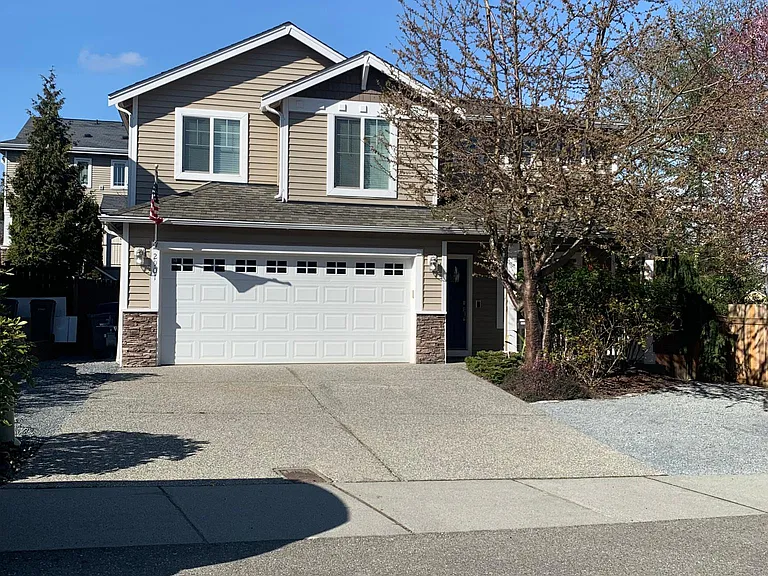 2901 158th Pl SW — Photo 1