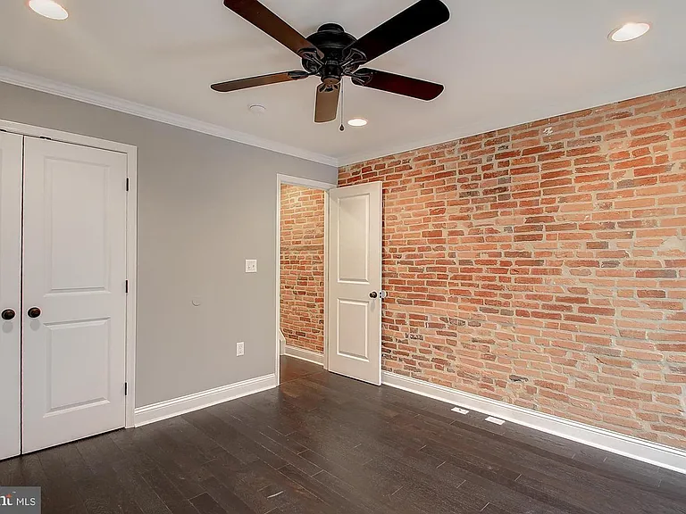 1430 S Charles St — Photo 17