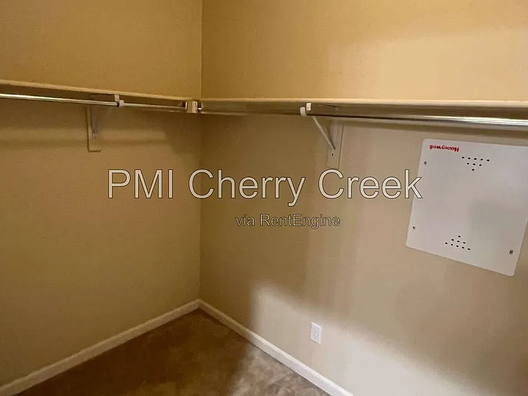 8159 S Akron Ct — Photo 23