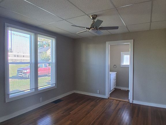 4th image of 12 Forry St