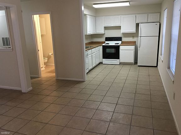 2nd image of 319 Manuel Dr APT D
