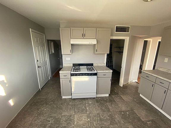 2nd image of 5112 W Argyle St #2