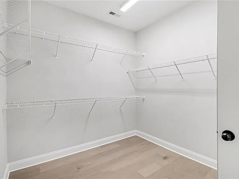 1258 Epping Ln — Photo 17