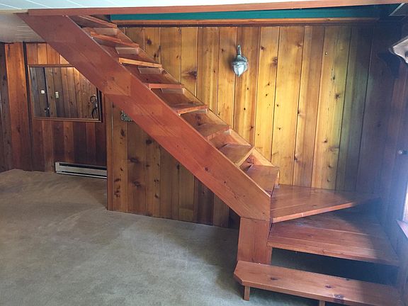 4th image of 3684 Pleasant Beach Dr NE