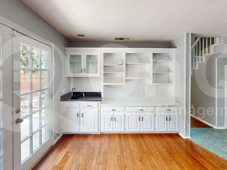 9010 Cumberland Dr — Photo 6