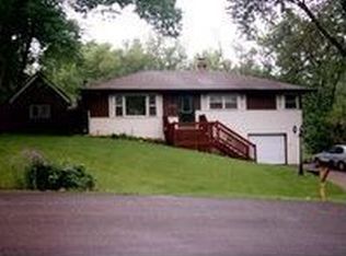 9623 W Witchie Dr, Fox River Grove, IL 60021