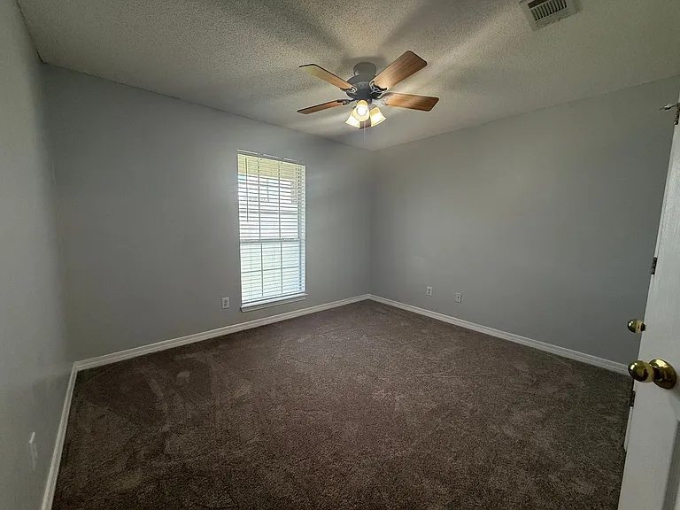 4902 Chads Cir — Photo 14