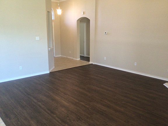 4th image of 1105 Mourning Dove Dr