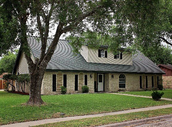 2nd image of 412 Sherwood Dr