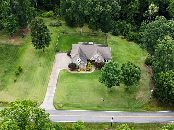 3rd image of 157 Pink Dill Mill Rd