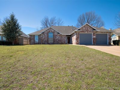5302 S Spruce Dr W, Sand Springs, OK, 74063