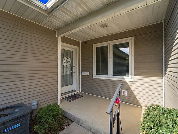 4th image of 1952 Pinehurst Ln
