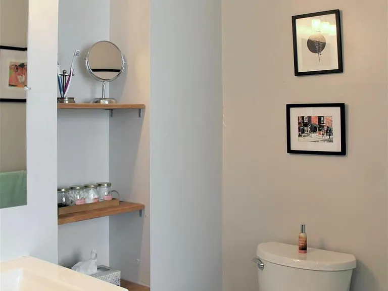 2nd floor bathroom showing shelving