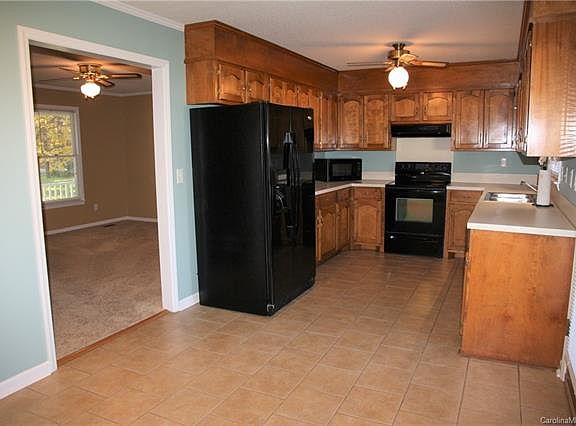 3rd image of 2809 Birchfield Ln
