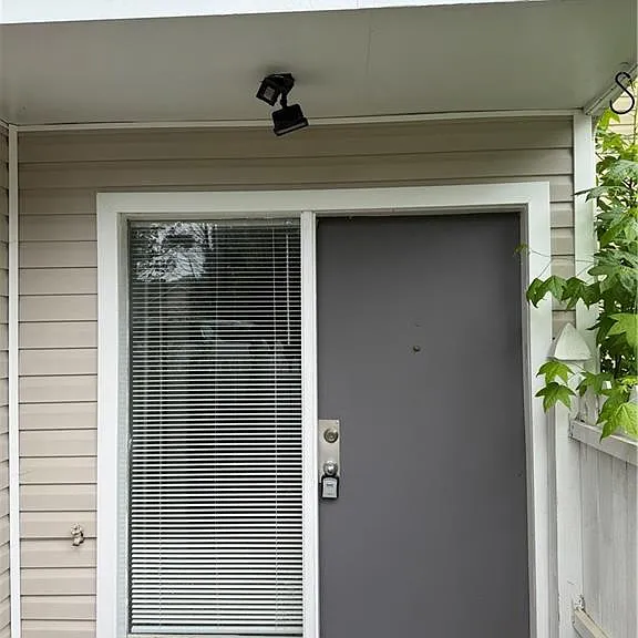 2638 Briarwood Dr SE — Photo 3