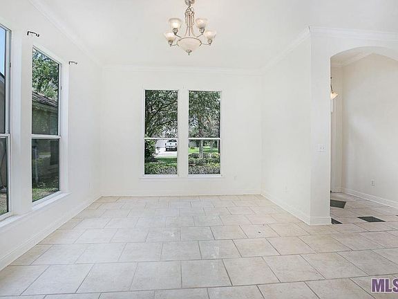 3rd image of 6199 Royal Palms Ct