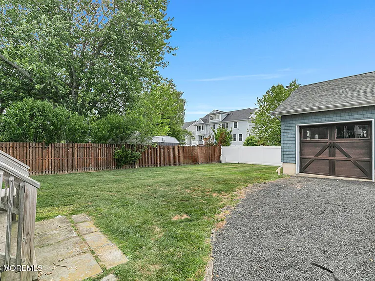 3 Monmouth Pl — Photo 35