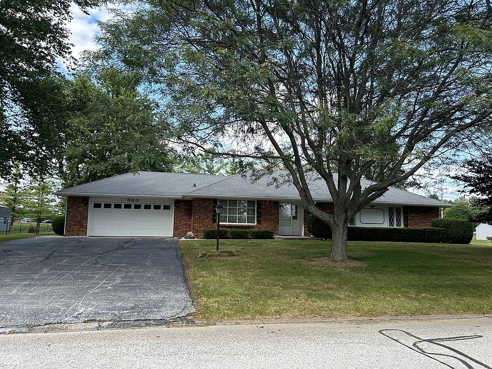 1st image of 960 Broadway North Dr