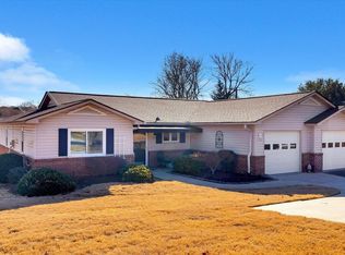 212 Lakeside Cir, Greenville, SC 29615