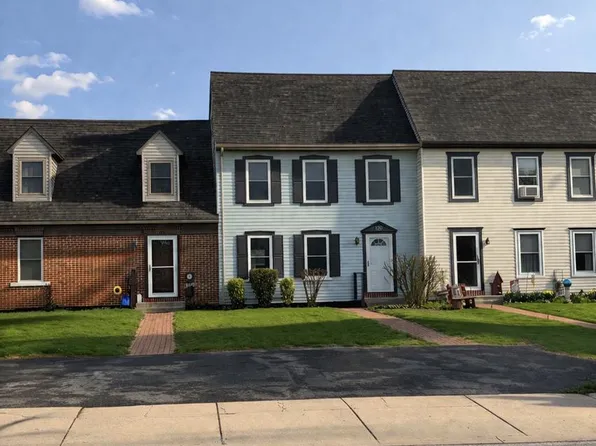 129 Carriage House Dr, Willow Street, PA 17584